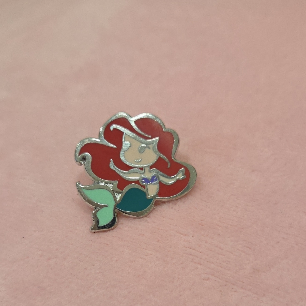 3/$25 ❤️ Little Mermaid Disney Trading Pin